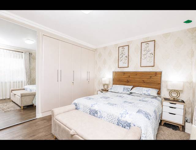 2 BEDROOM APARTMENT FOR SALE IN ESSENWOOD